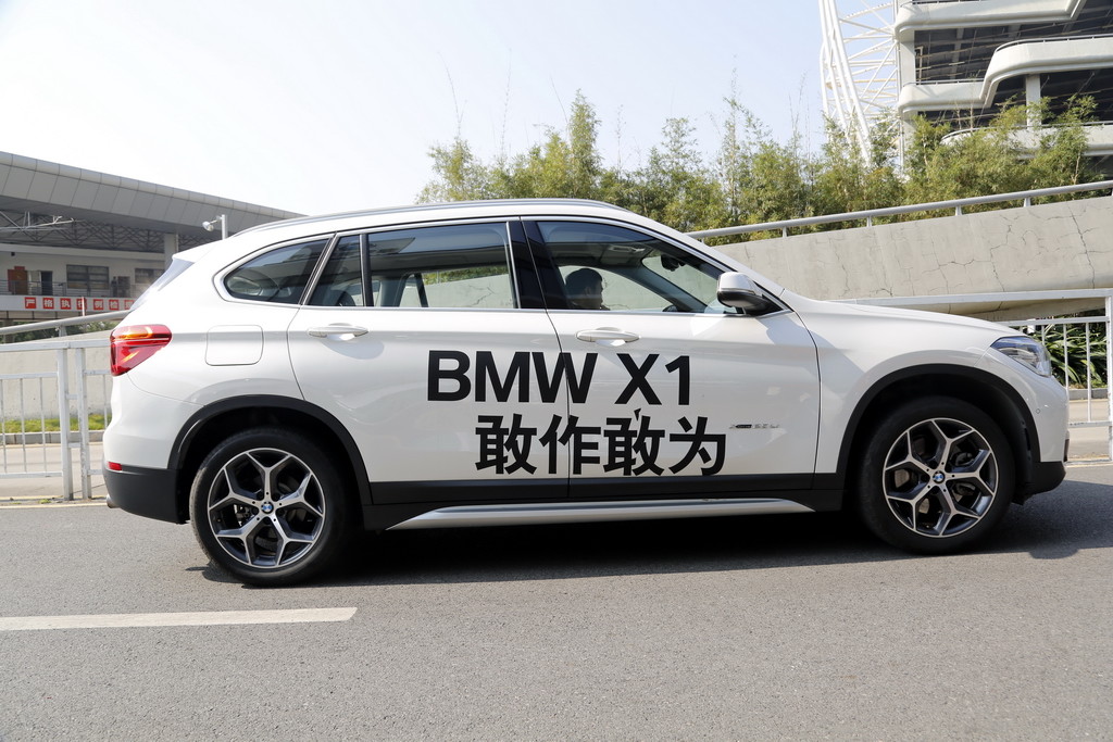 宝马X12019款
