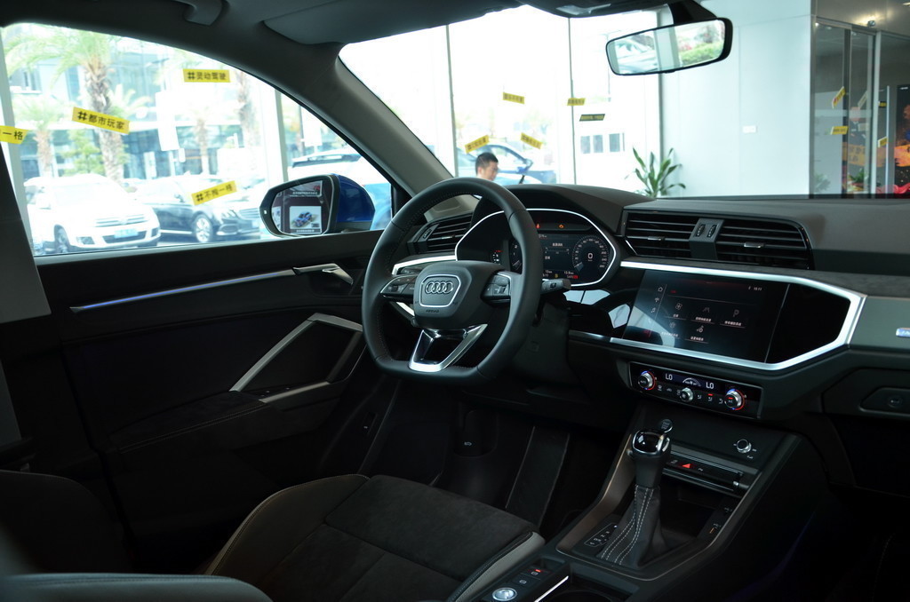 2018款 |奥迪q3 2018款 30 tfsi 时尚型典藏版内饰图片 – 车主之家