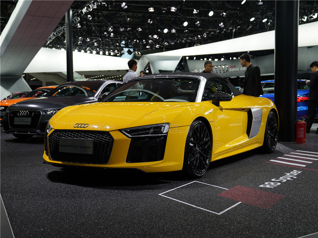 奥迪R82017款 V10 Spyder