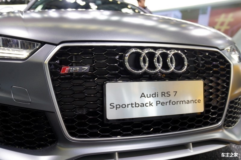 奥迪RS 77 2016款 RS 7 4.0T Sportback performance
