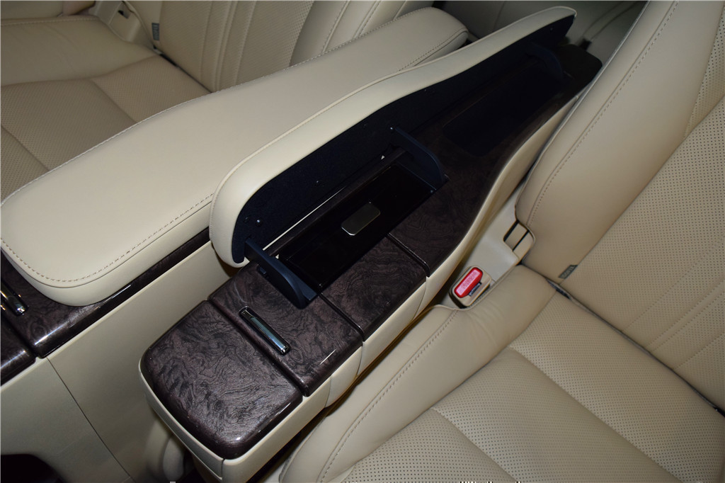威尔法2019款 2.5L HV豪华版