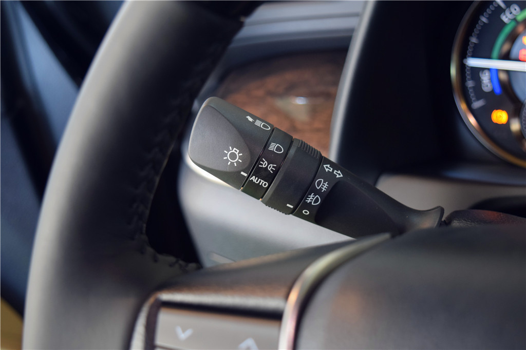 威尔法2019款 2.5L HV豪华版