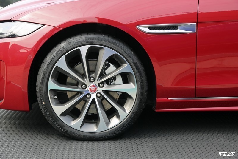 捷豹XEL 2020款 2.0T 250PS R-DYNAMIC HSE豪华运动版