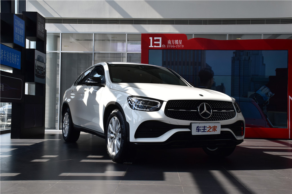 奔驰GLC轿跑 2020款 GLC 260 4MATIC 轿跑SUV