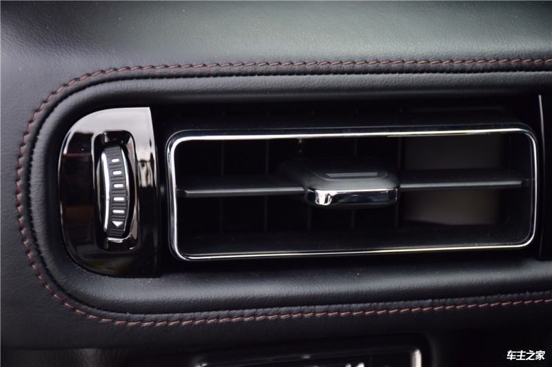 飞行家(进口) 2020款 3.0T V6全驱尊雅版
