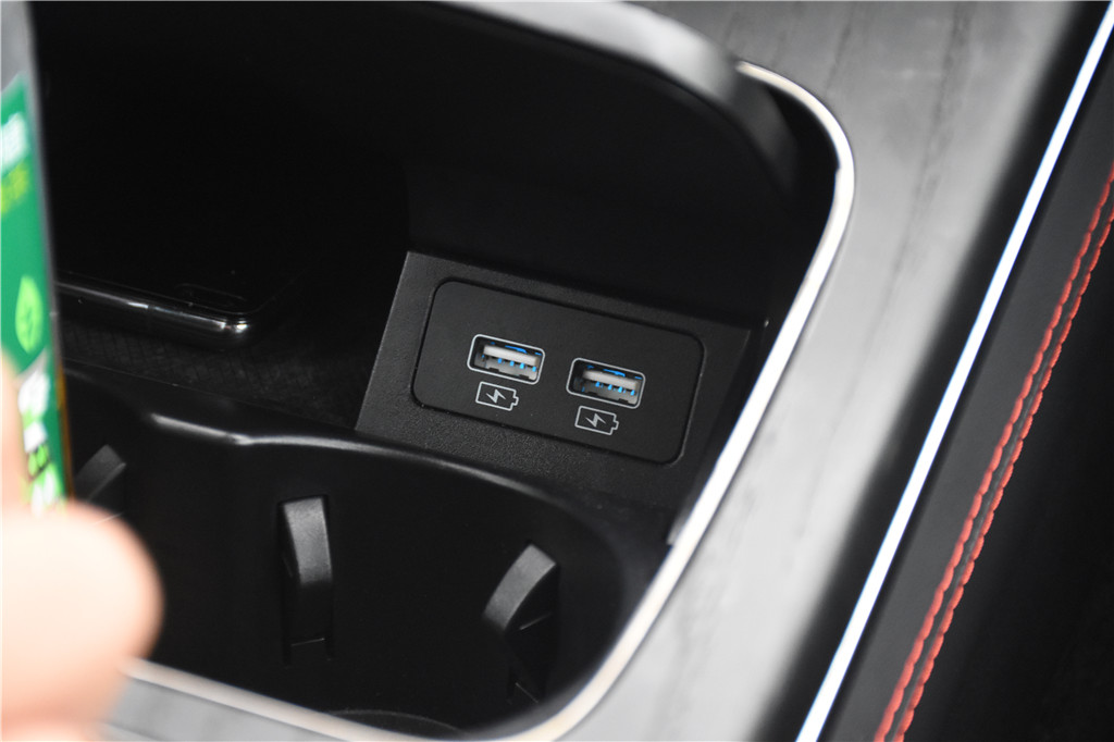 汉 2020款 EV 四驱高性能版旗舰型