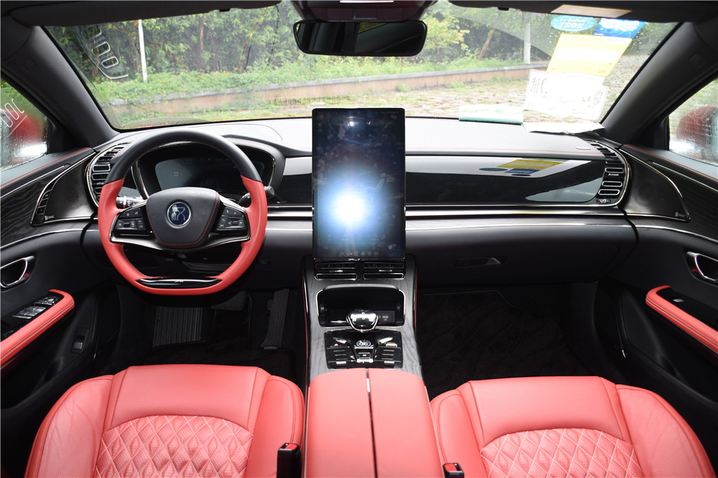 汉 2020款 EV 四驱高性能版旗舰型