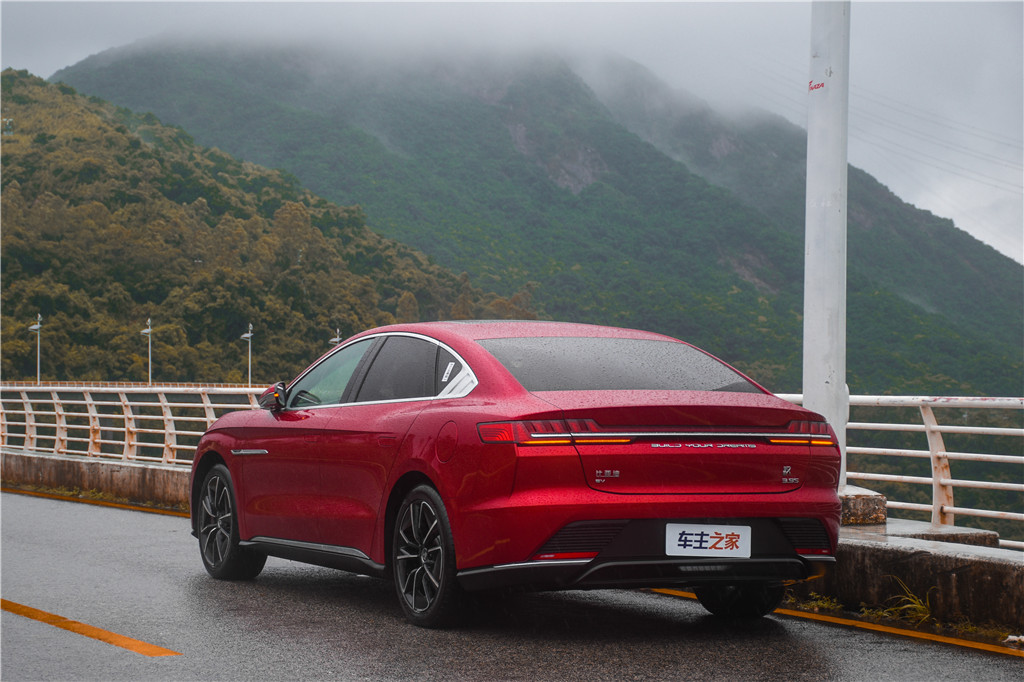 汉 2020款 EV 四驱高性能版旗舰型