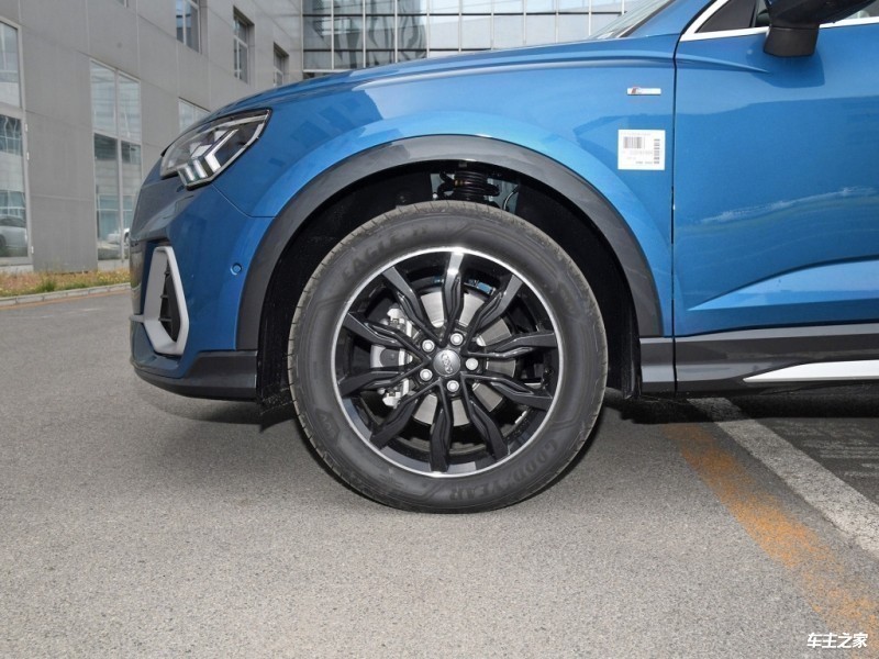 奥迪Q3 Sportback 2020款 45 TFSI quattro 豪华型