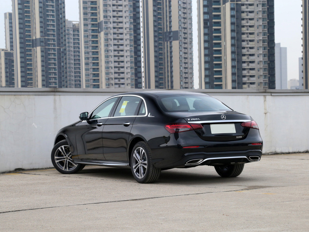 奔驰E级2021款 改款 E 260 L 