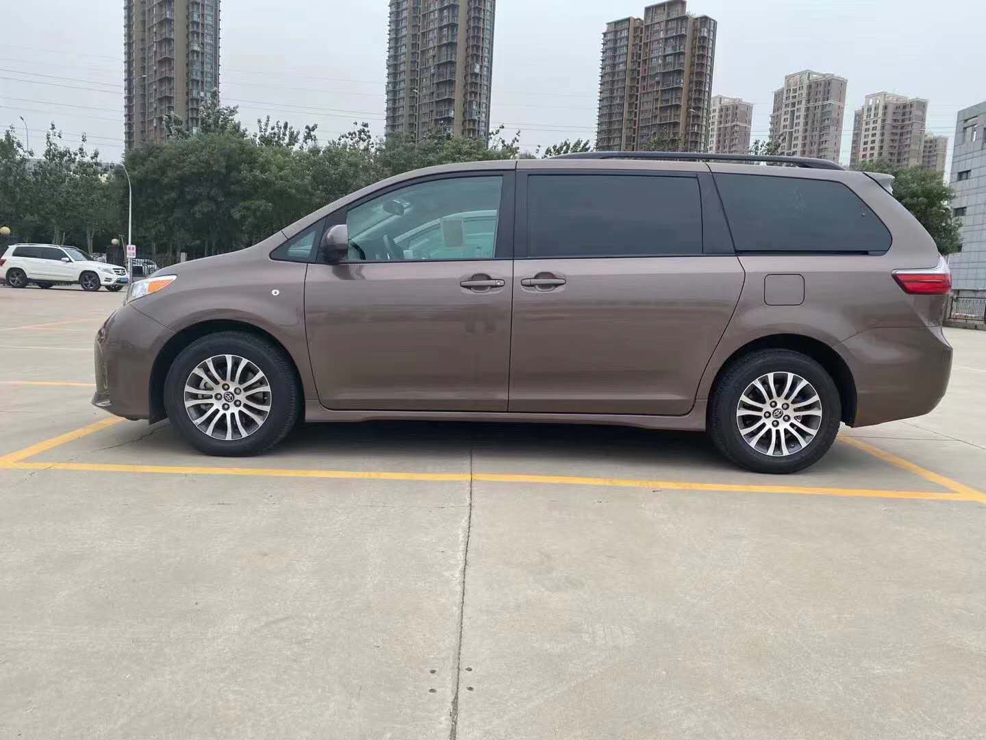 塞纳加版塞纳 2020款