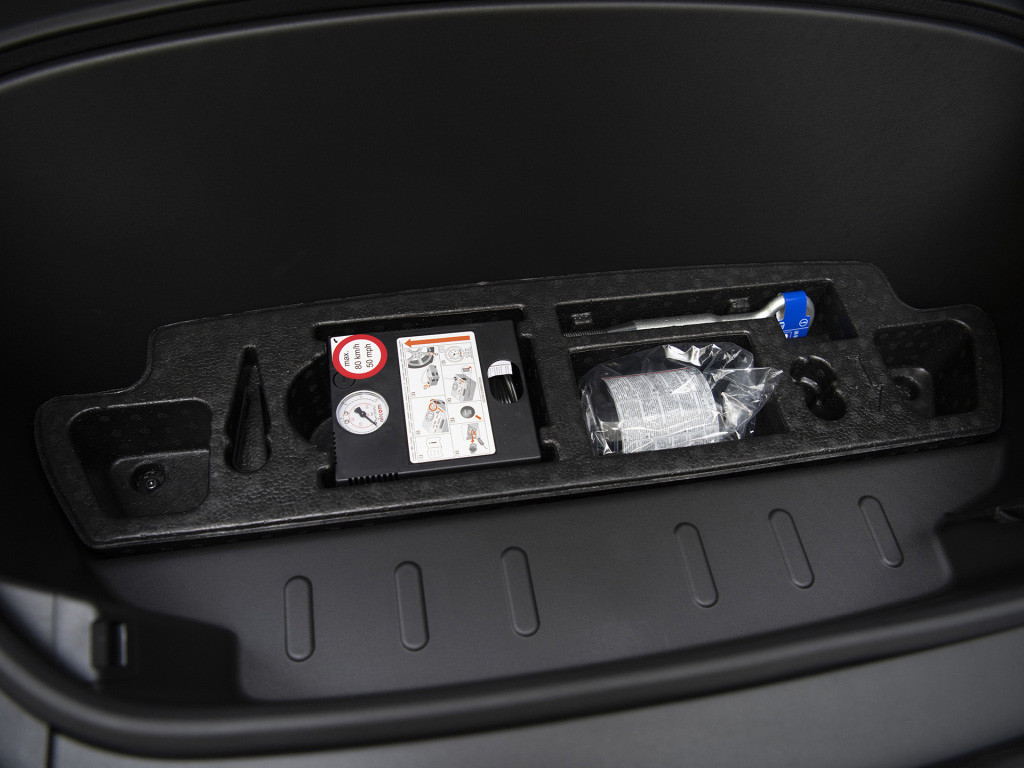 沃尔沃XC40新能源 2021款 纯电 四驱智雅运动版