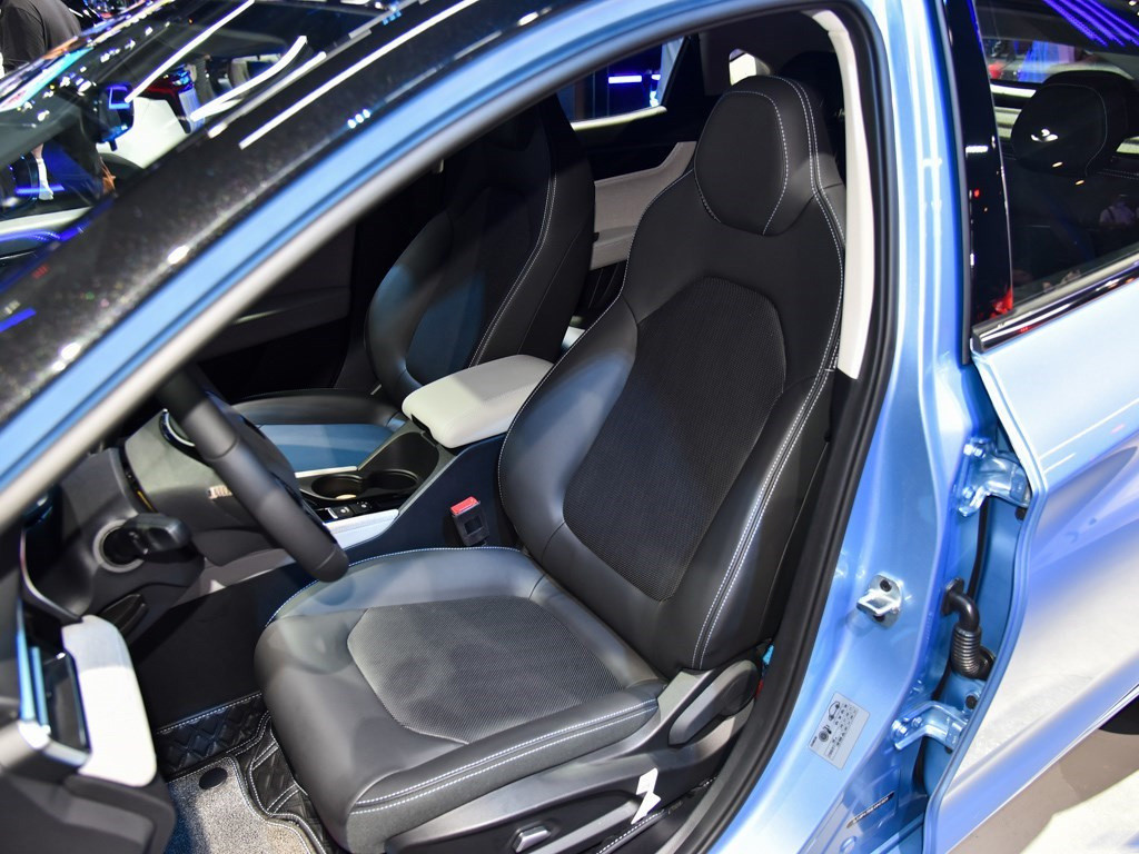 思皓E50A 2021款 尊享版