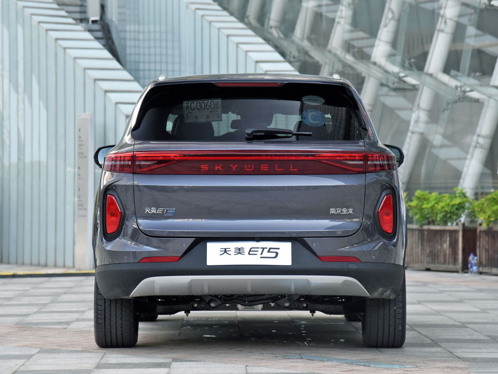 天美汽车et5外观