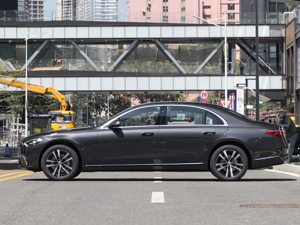 奔驰S级 2022款 改款 S 400 L 豪华型
