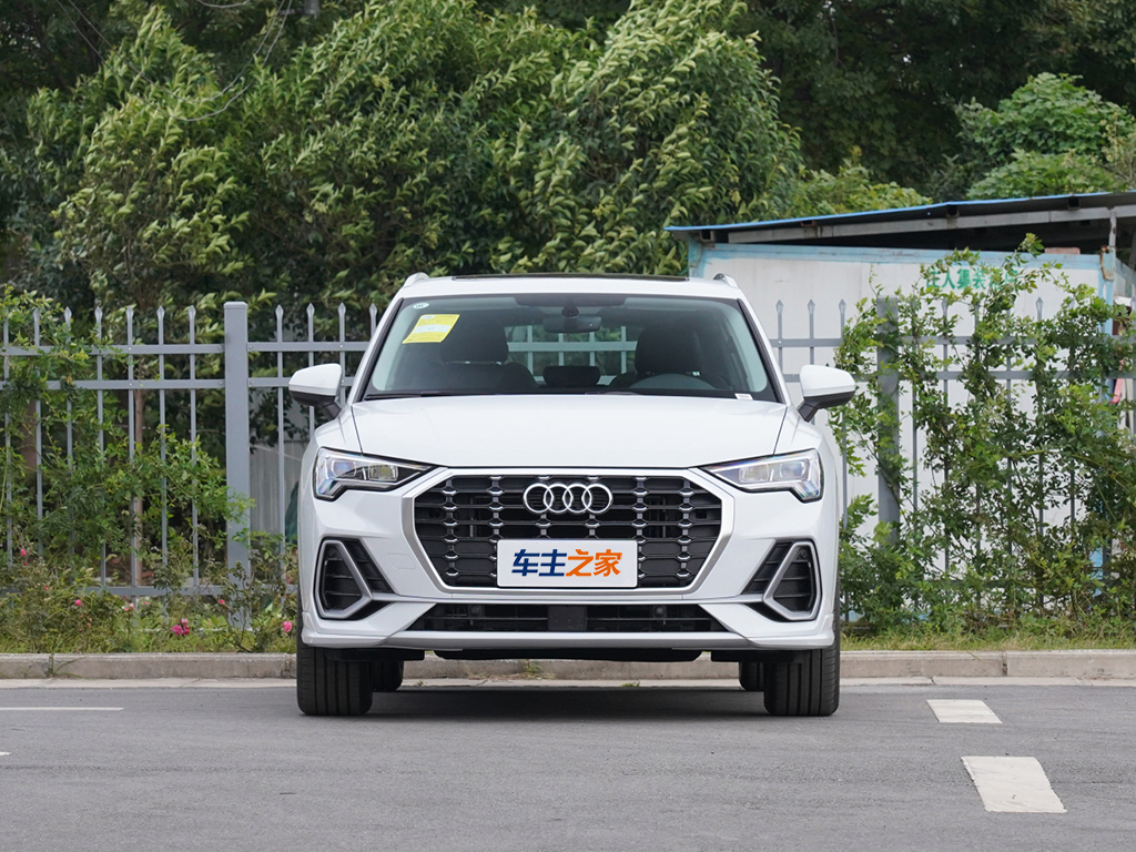 奥迪Q32022款 35 TFSI 进取动感型