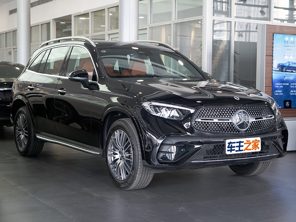 奔驰GLC 2023款 GLC 300 L 4MATIC 动感型 7座