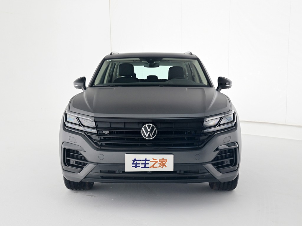 途锐 2023款 3.0TSI 锐享版 经典运动套装