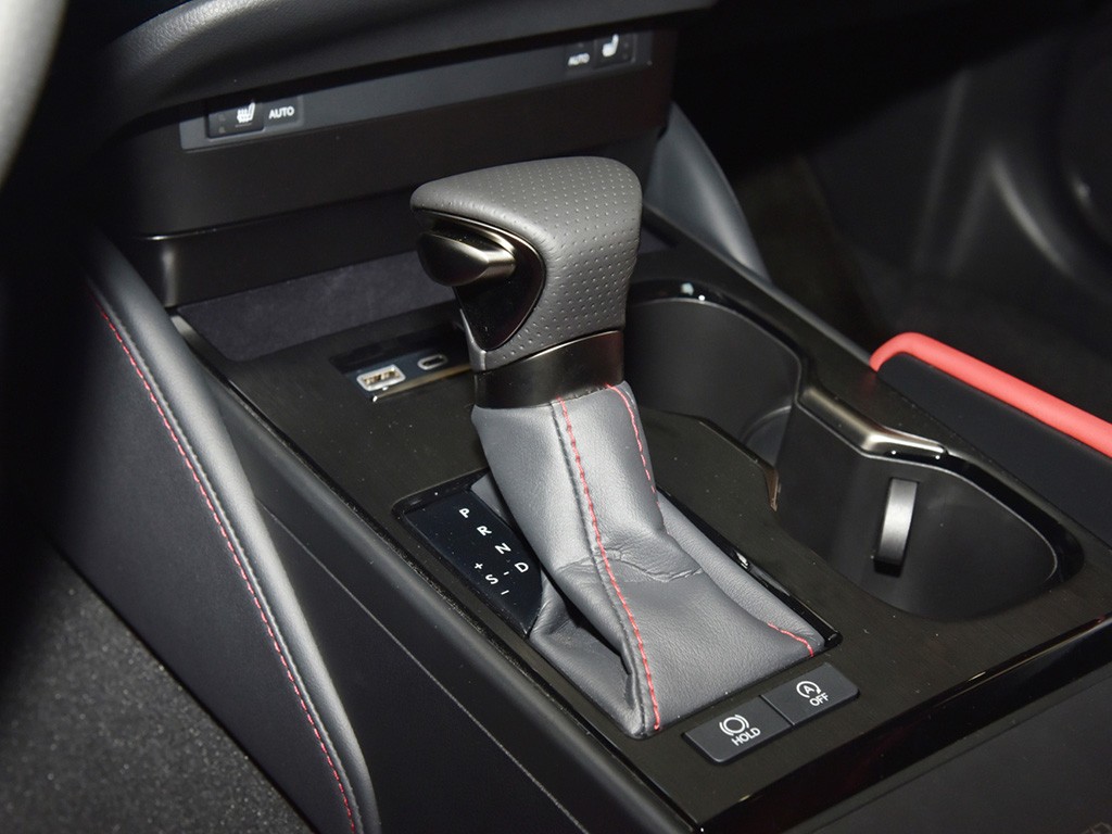 雷克萨斯ES 2023款 260 F SPORT