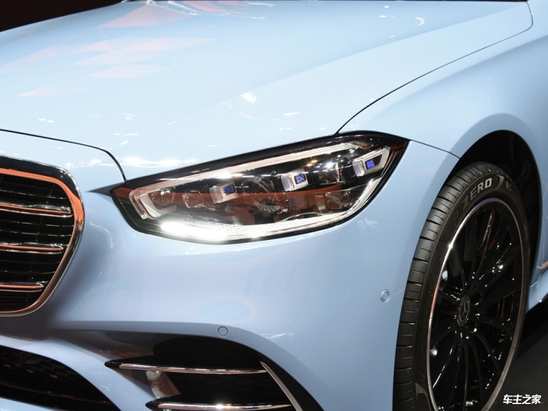 奔驰S级 2022款 S 500 L 4MATIC 高级定制版