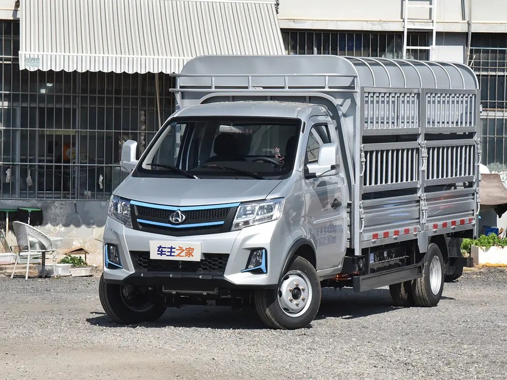 跨越王X3 PLUS EV 2024款 230km 仓栅车标准续航版