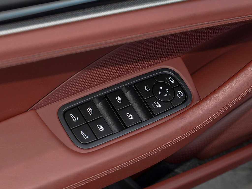 Panamera 2024款  行政加长版 2.9T
