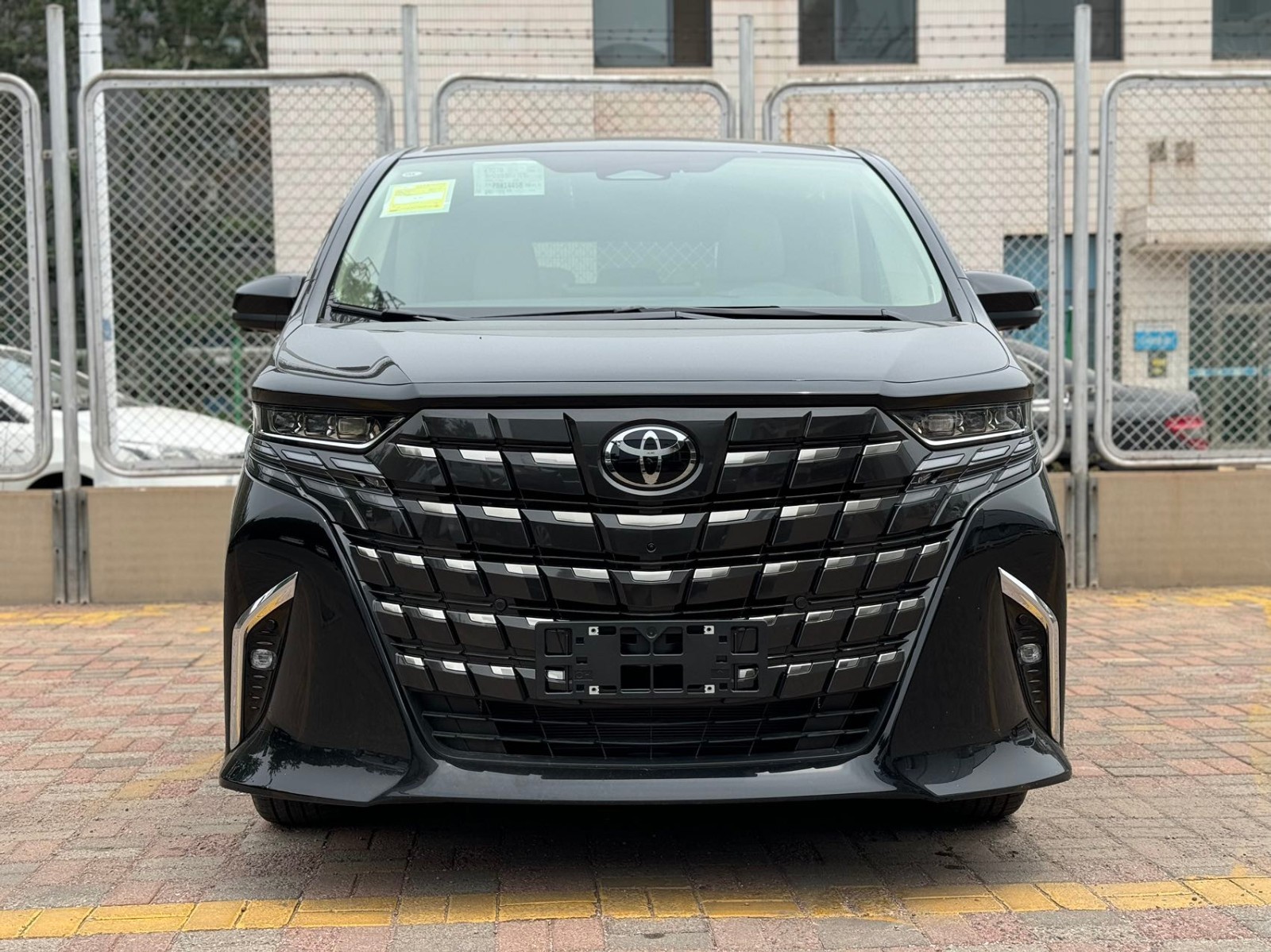 埃尔法 2024款 双擎 2.5L 尊贵版