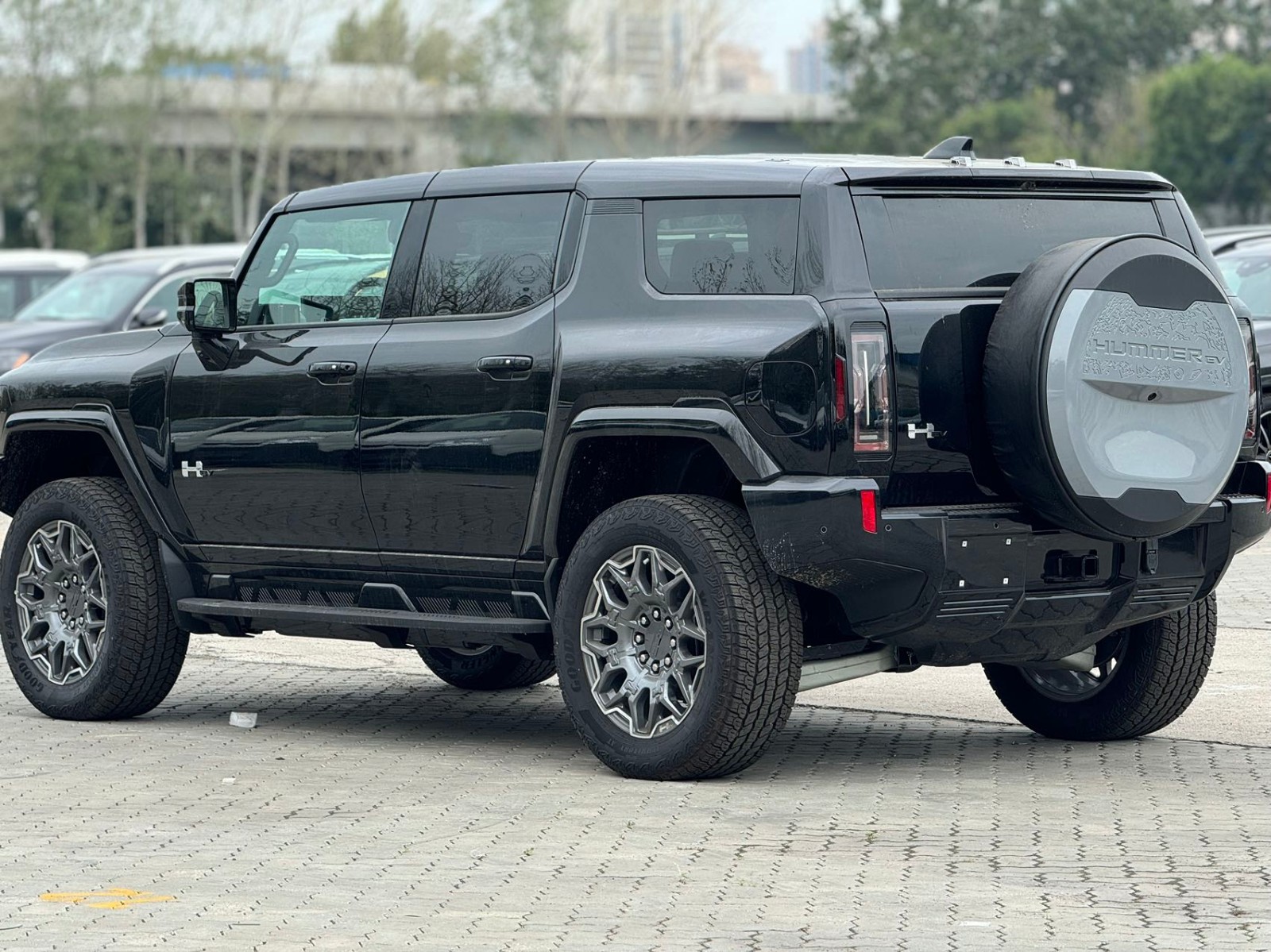 HUMMER EV SUV外观