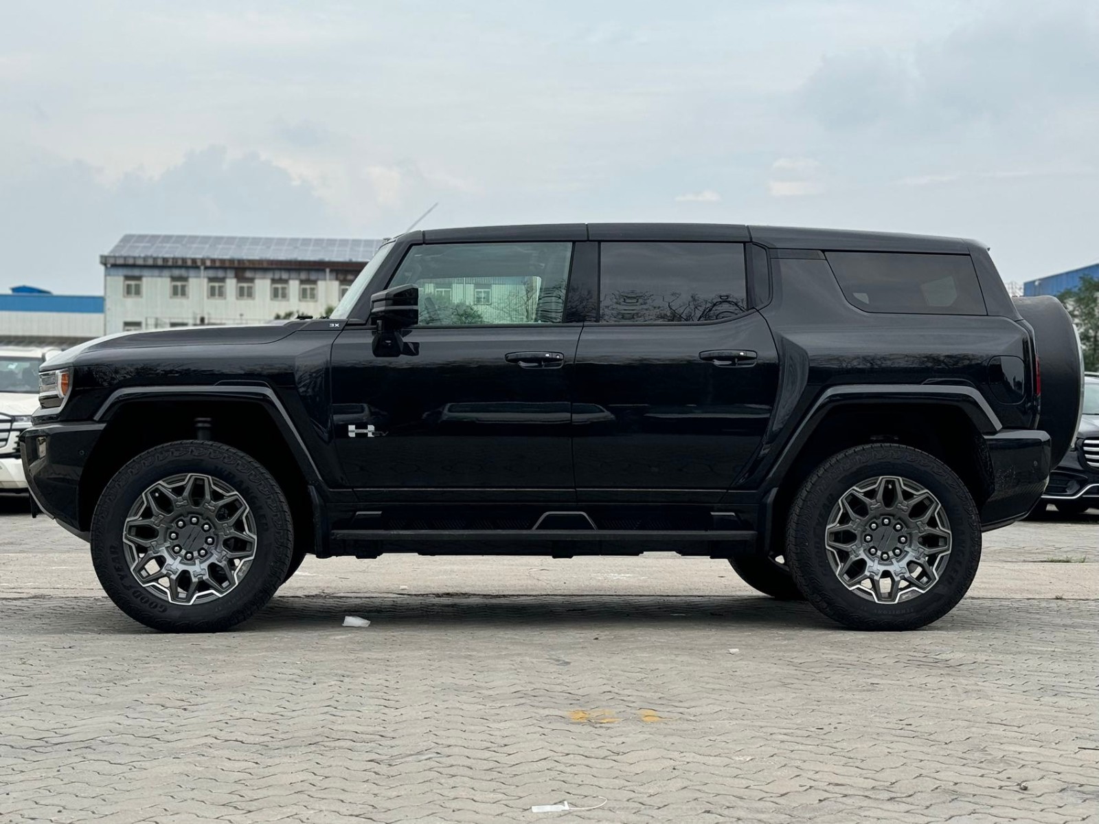 HUMMER EV SUV外观