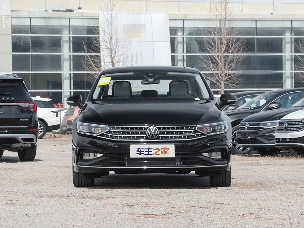 迈腾 2025款 改款 众享款 330TSI DSG豪华型