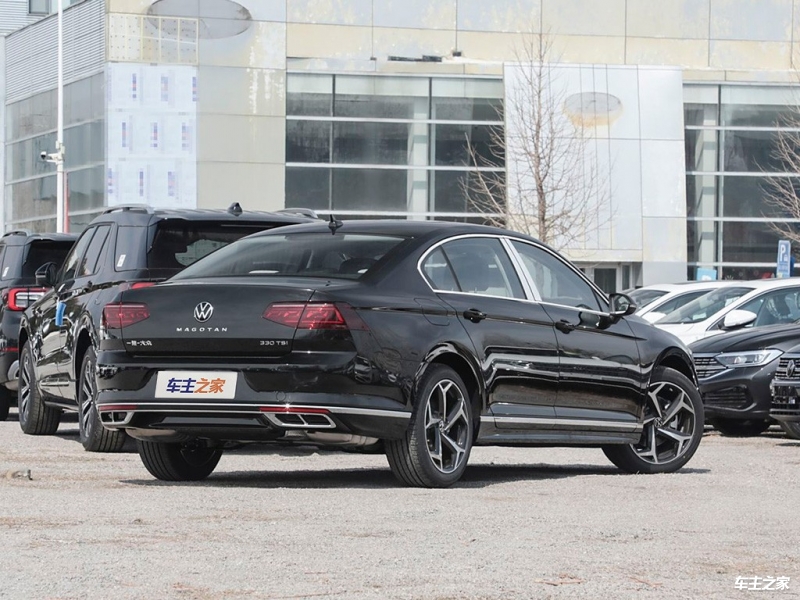 迈腾 2025款 改款 众享款 330TSI DSG豪华型