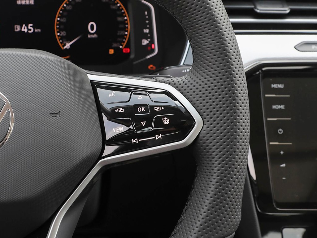 迈腾 2025款 改款 众享款 330TSI DSG豪华型