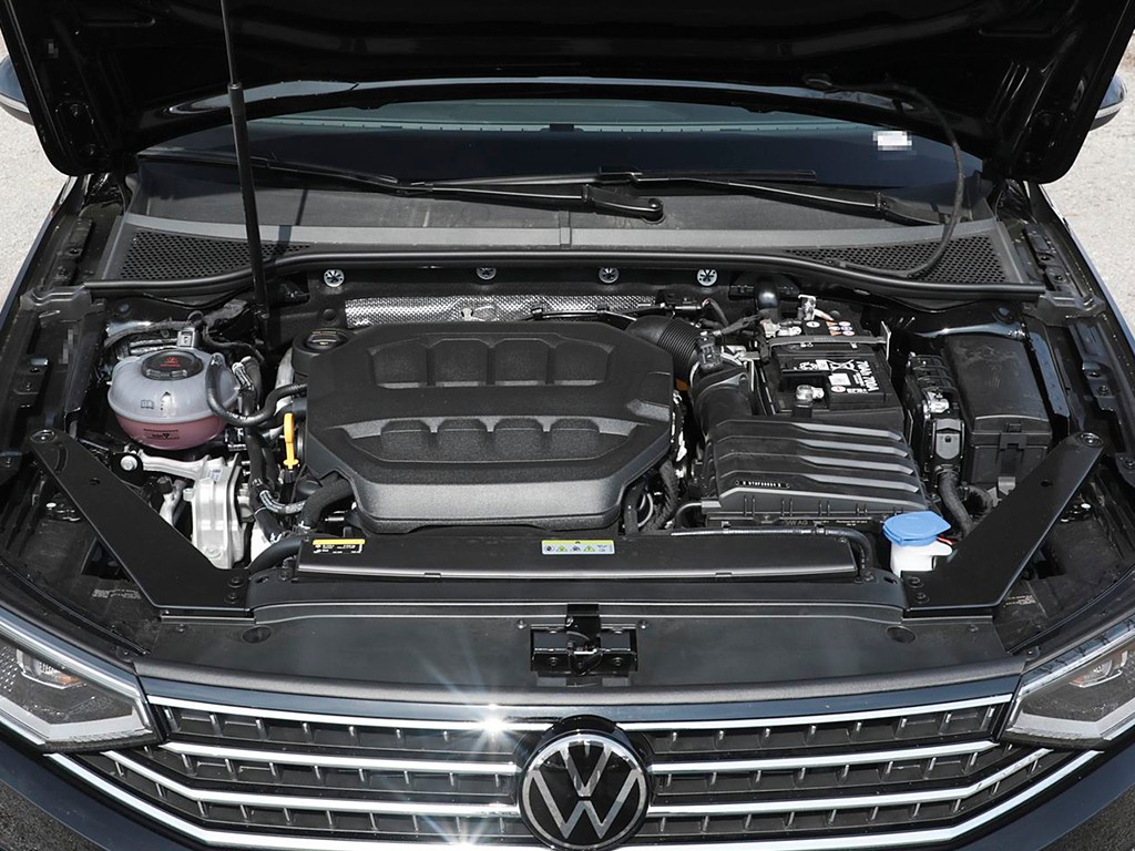 迈腾 2025款 改款 众享款 330TSI DSG豪华型