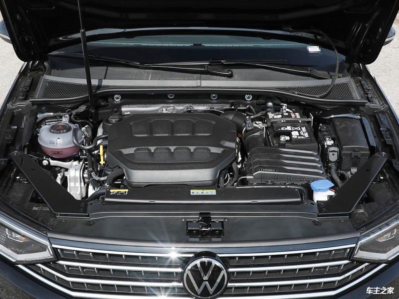 迈腾 2025款 改款 众享款 330TSI DSG豪华型