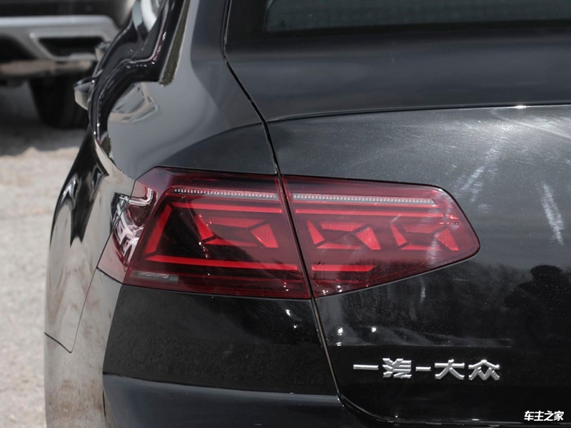 迈腾 2025款 改款 众享款 330TSI DSG豪华型
