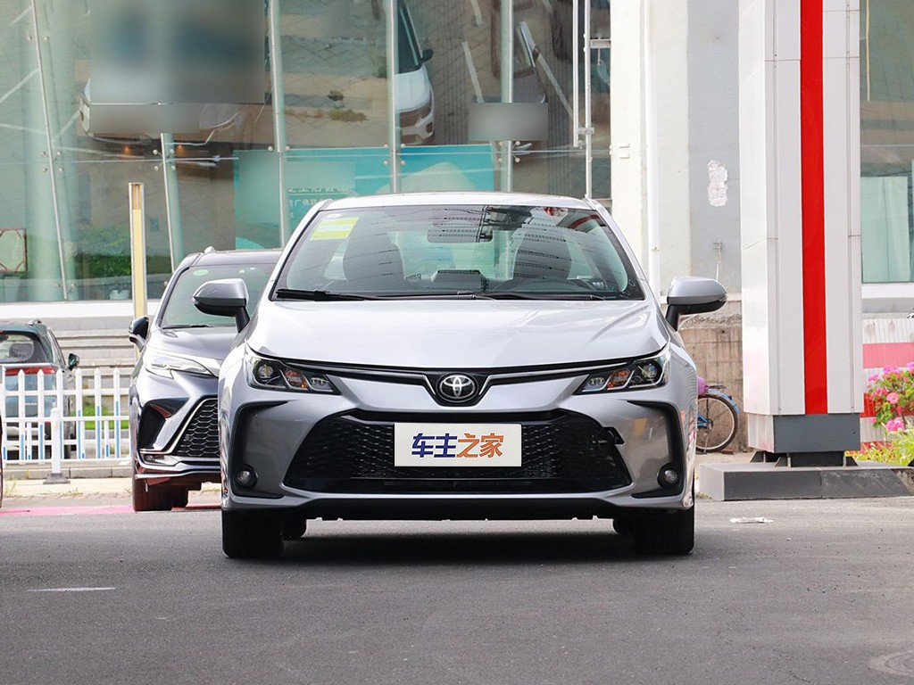 卡罗拉 2024款 1.8L 智能电混双擎 旗舰版