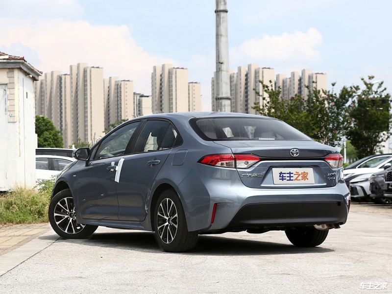 雷凌 2024款 智能电混双擎 1.8L 领先版