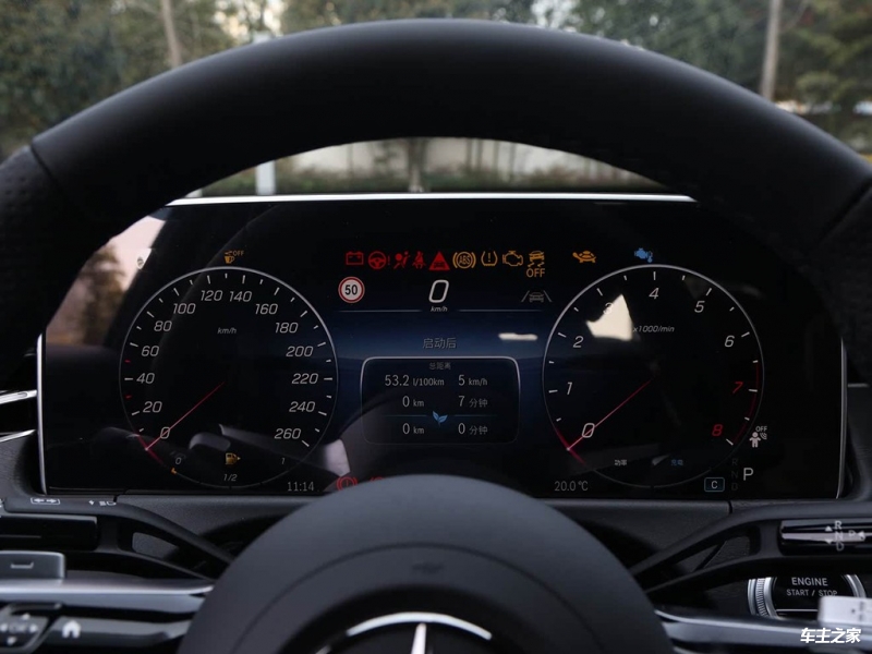 奔驰E级 2025款 改款 E 300 L 时尚运动型
