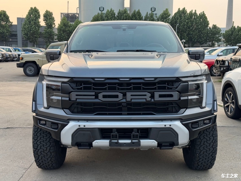 公羊美版 全部在售 2025款 2023款 2022款 2017款 2016款道奇霸王龙6.2T行情价格TRX美版零售