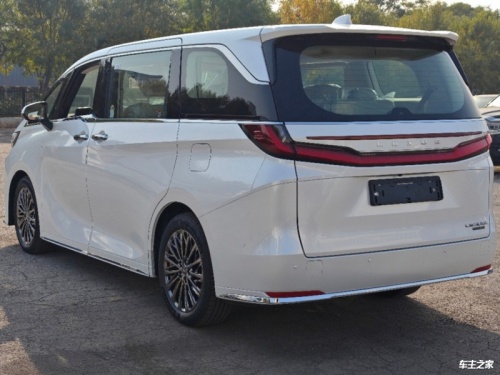 现购雷克萨斯LM亚洲版让利43万