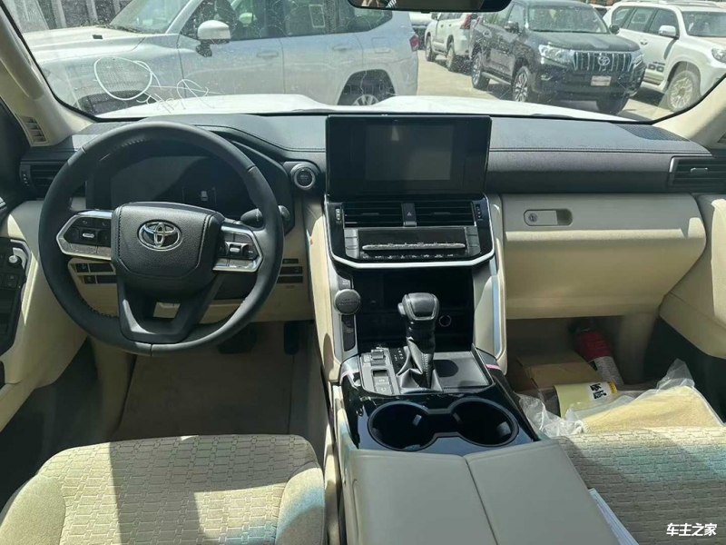 兰德酷路泽中东版 全部在售 2025款 2024款 2023款 2022款 2021款 2020款,全新丰田酷路泽5700 延续经典V8冠绝天下