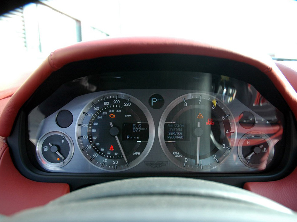 阿斯顿·马丁DB9灰色阿斯顿马丁DB9 07款 Manual Coupe仪表盘