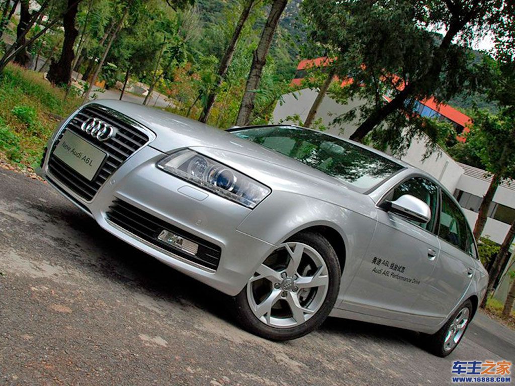 奥迪a6l银色 奥迪a6l左前45