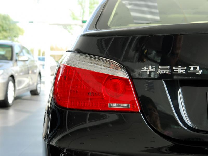 宝马5系黑色宝马5系 2010款 523Li豪华型左后尾灯