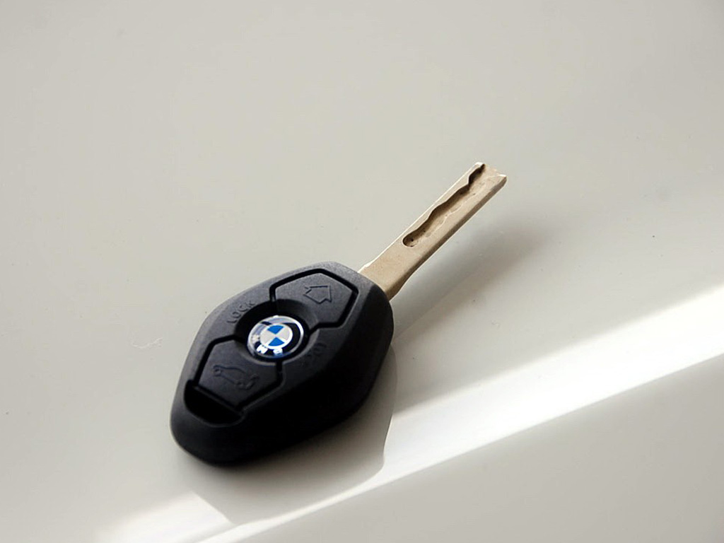 宝马X3(进口)银色宝马X3 09款 xDrive25i豪华增配型遥控钥匙