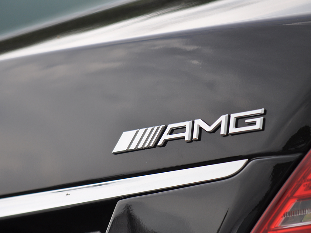 奔驰S级AMG标识