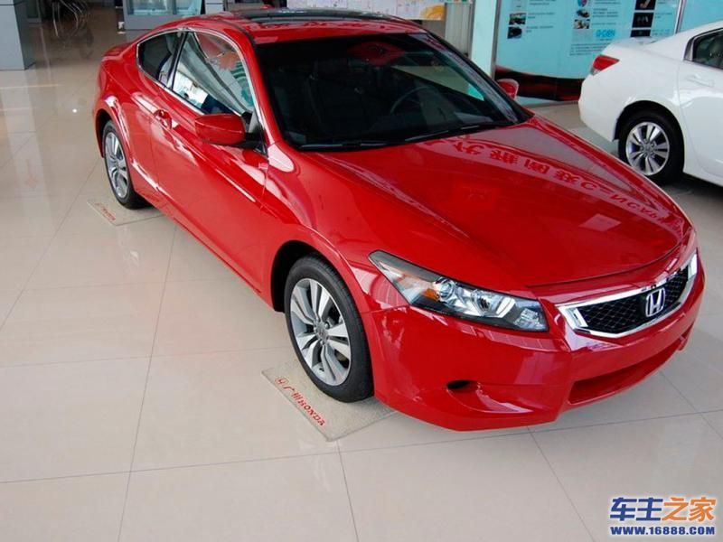 汽车图库 本田 广汽本田 雅阁(172/853) 外观 红色 雅阁 参考成交价