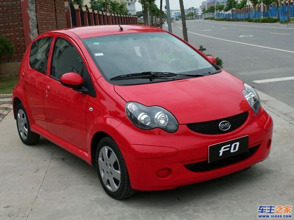 红色 比亚迪f0右前45