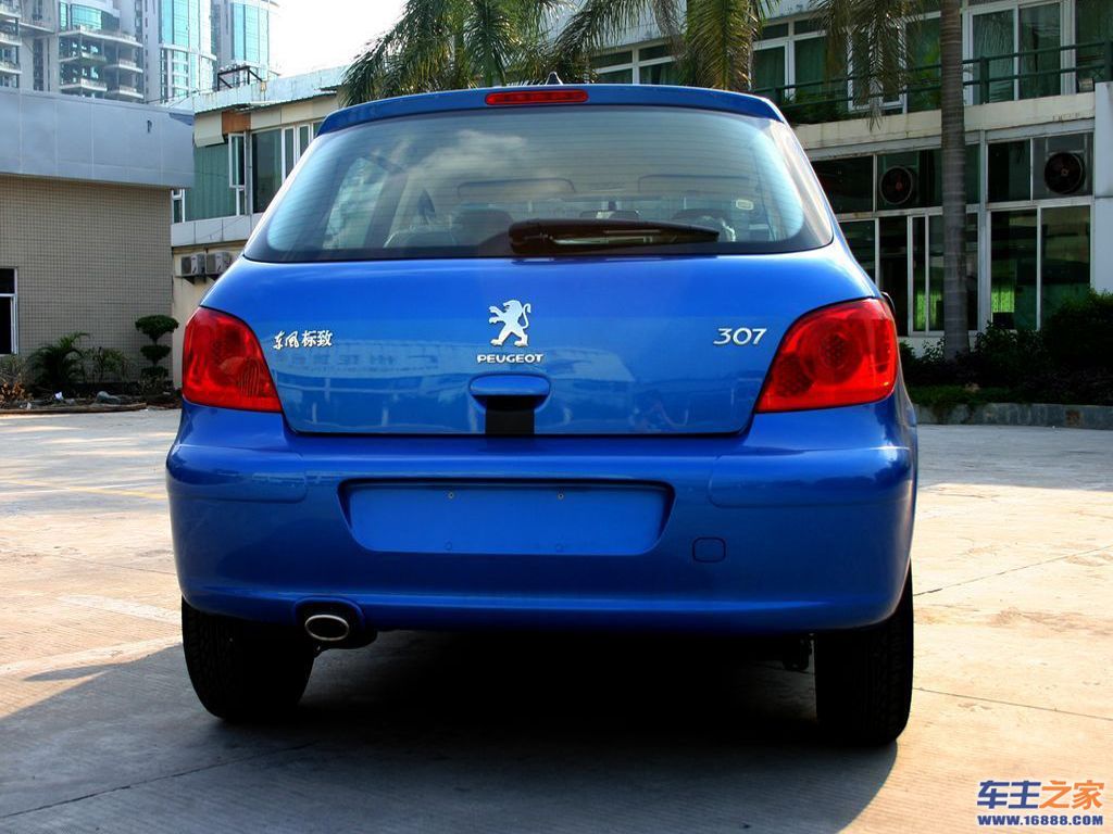 蓝色标致307