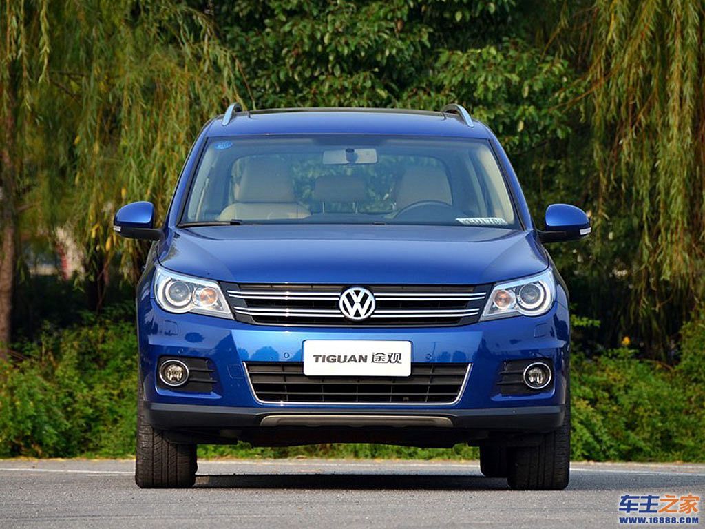 汽车图库 大众 上汽大众 途观(72/526) 外观 蓝色 途观 参考成交价